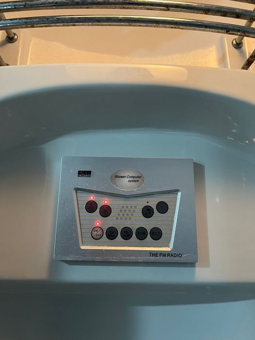 Cabina dus cu hidromasaj