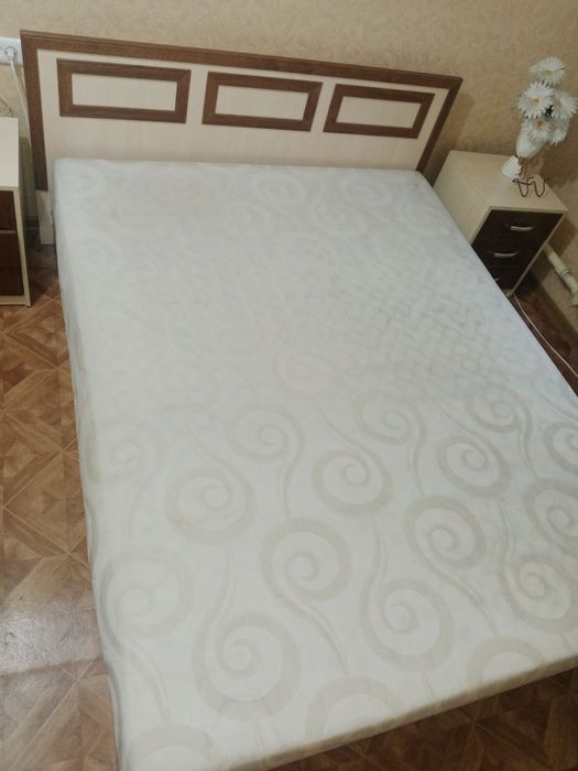 Продаю кровать двух спалку