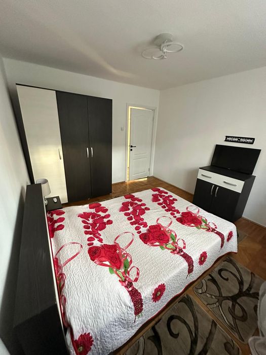 Închiriez apartament 2 camere aer condiționat centrala termica