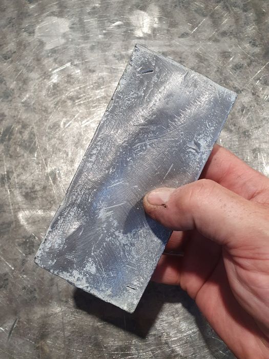 Vând plumb, 150x70x20