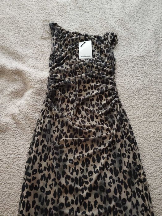 Рокля Pull&Bear M, нова с етикет