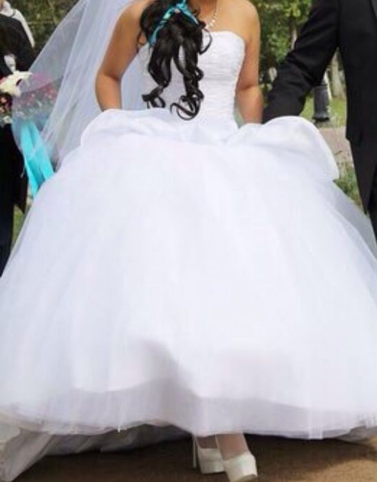 Продам свадебное платье б/у но в отличном состоянии