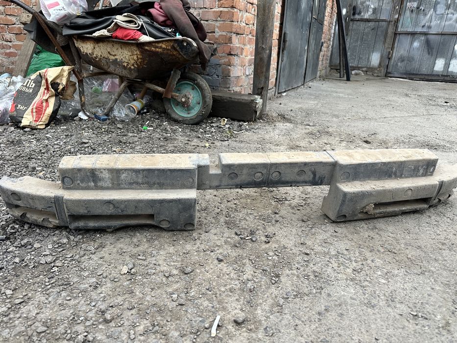 Продам бампер на Субару Форестер