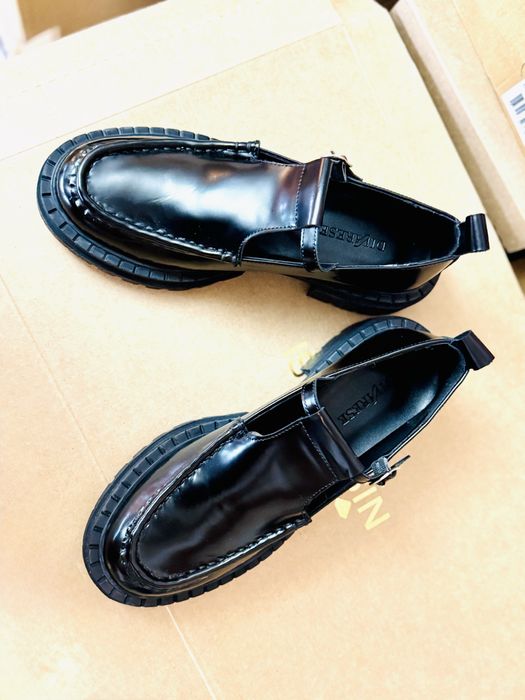 Продается женская обувь