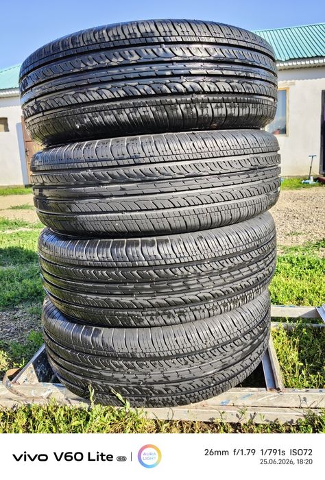 Продам шины R17 225/65