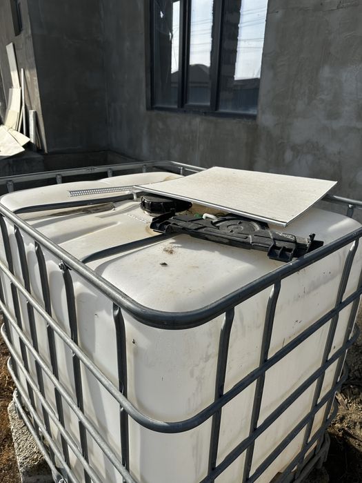 Тонник емкость!