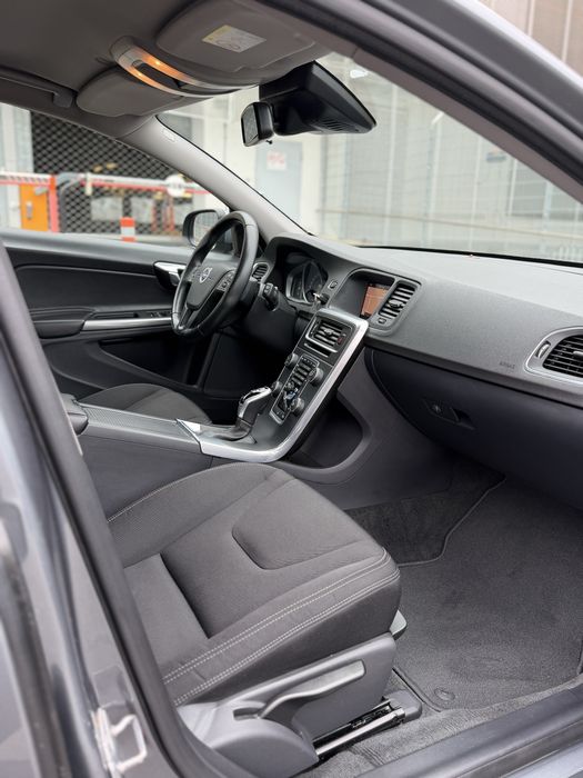 Volvo V60 2018 154.000 km Cutie Automata 2.0 diesel