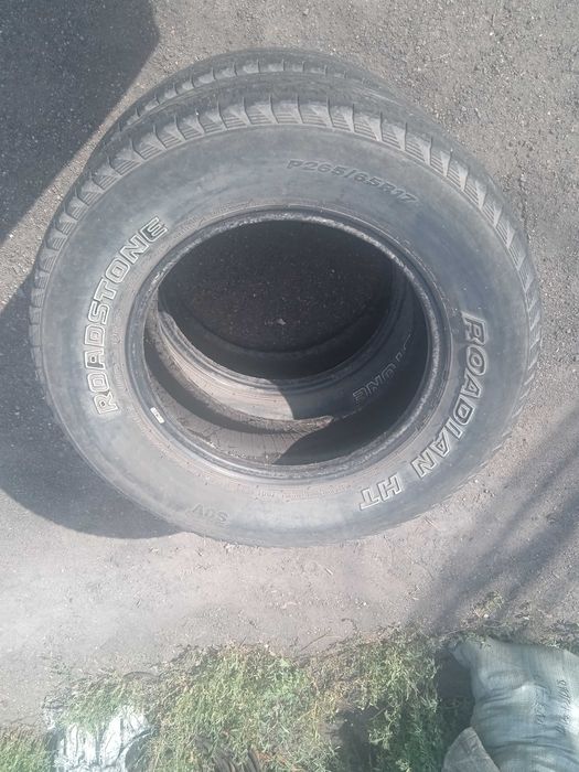 Roadstone 265/65/R17