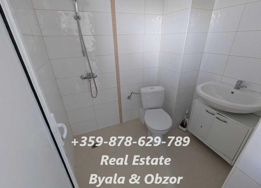 Просторен тристаен апартамнет с две бани