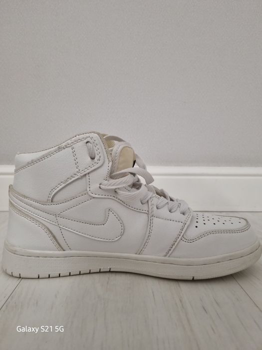 Белые Кроссовки nike