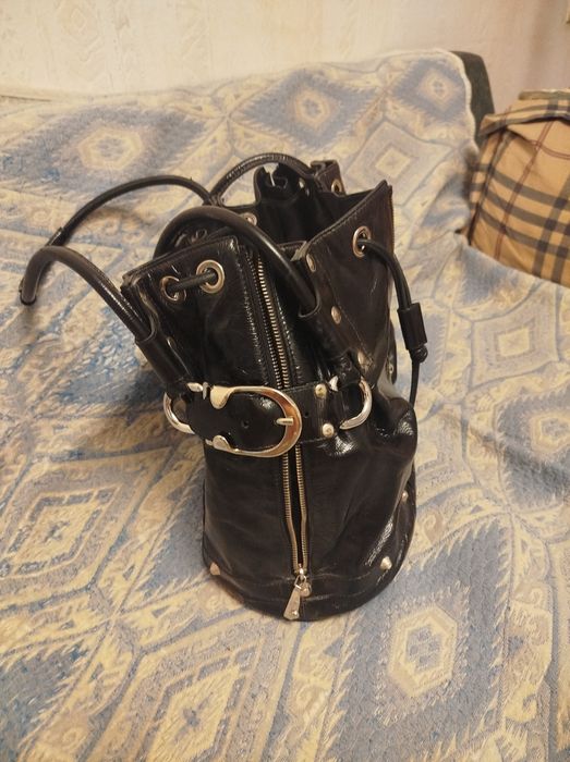 Продам женскую сумку.