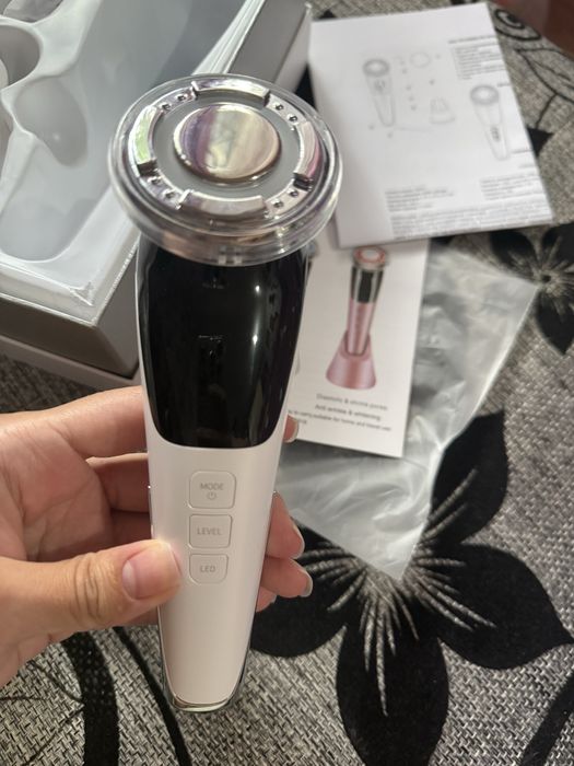 Массажёр для лица  20000