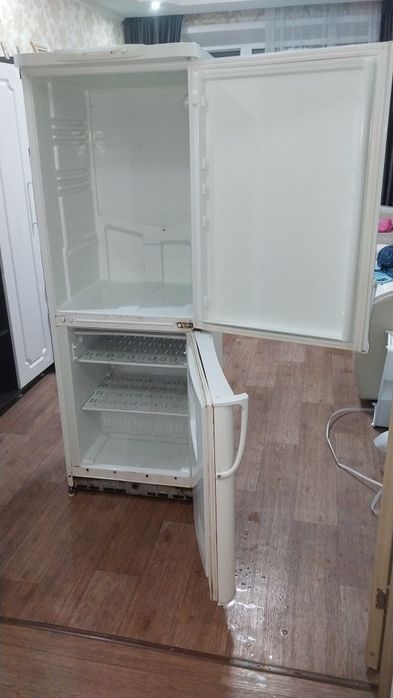 Продам холодильник