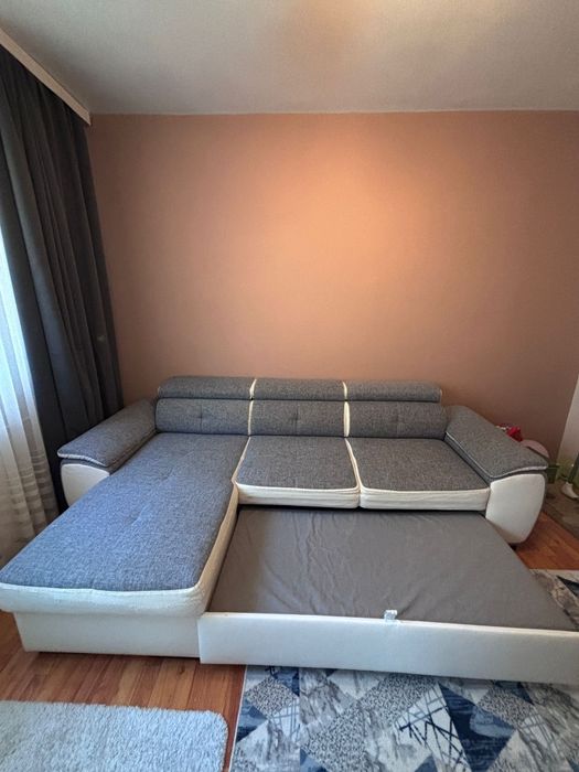 Canapea extensibila cu lada Mobexpert