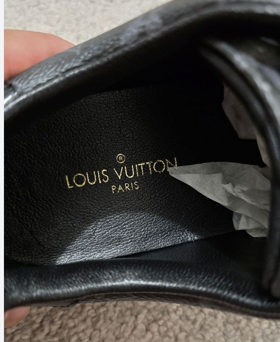 Adidasi Louis Vuitton
