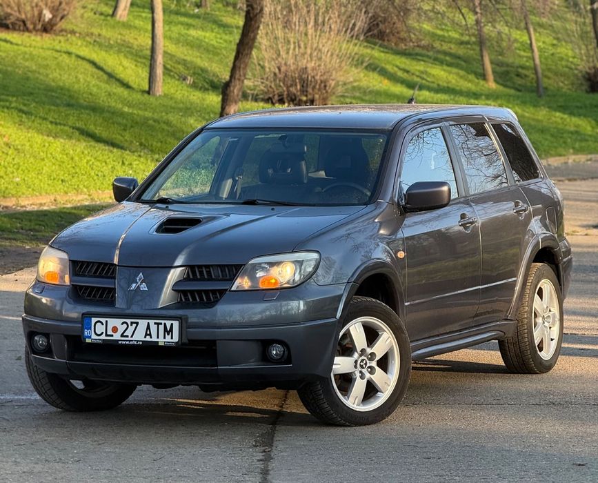 Mitsubishi Outlander Mitsubishi Outlander / 2.0 Turbo Benzina 202CP / 4WD