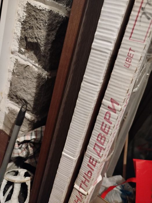 Продам дверь сосна со стеклом