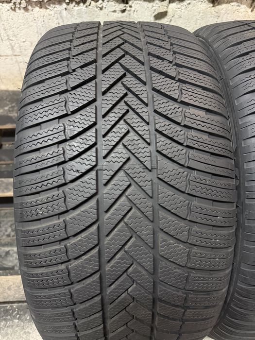 275/40/19 Bridgestone 2бр дот21