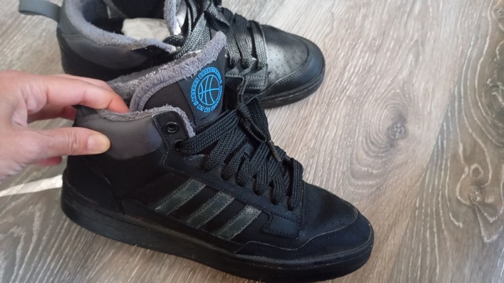 Adidas високи маратонки No40