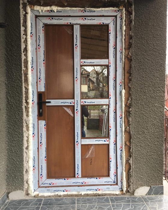 Tâmplărie PVC | Ferestre și Uși PVC | Plase Insecte | Rulouri și Jaluzele