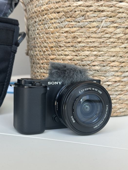 Sony ZV-E10 + 16-50 OSS
