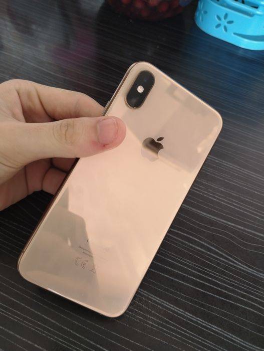 Продам iPhone XS 64gb