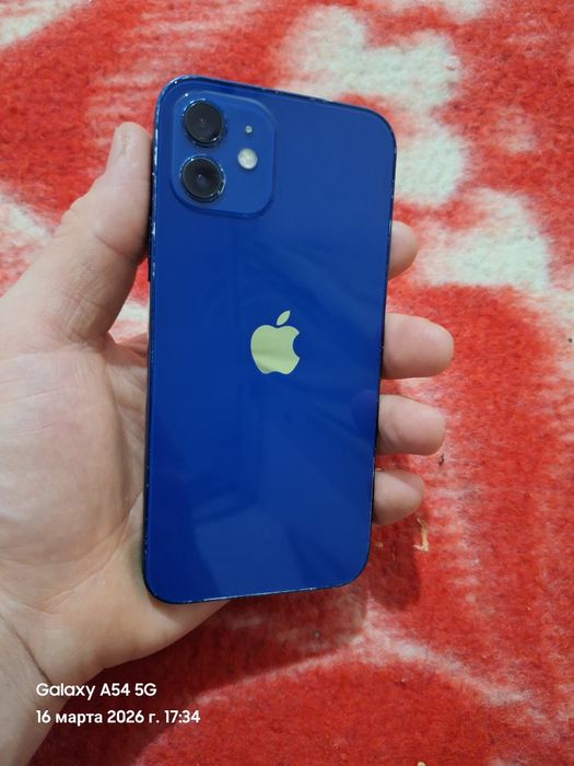 iPhone 12     64гб