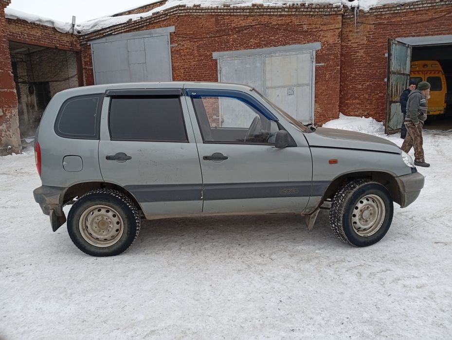 Шевроле нива машина для рыбалки