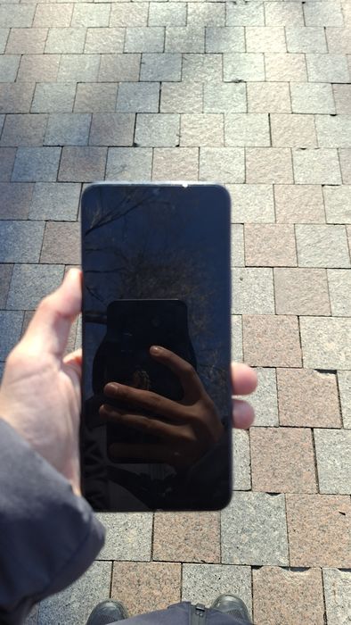 Телефон Vivo Y35