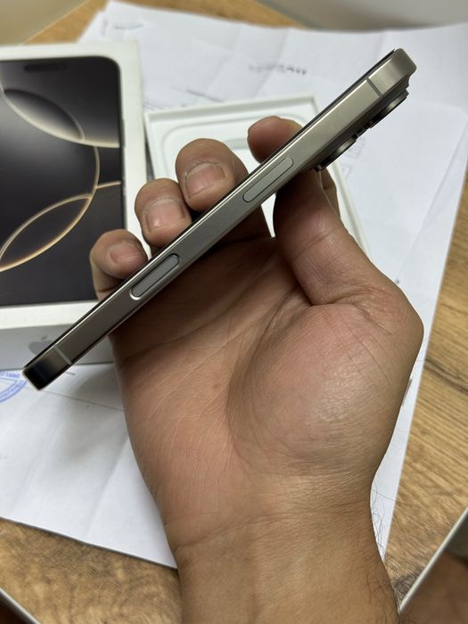  iPhone 16pro 5G 256gb LL/A natural titanium