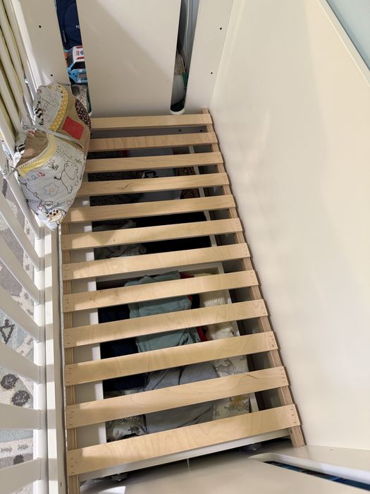 Детско легло с мартак и скрин