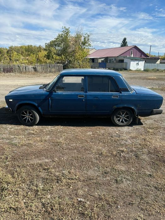 Продам автомобиль Жигули 2107