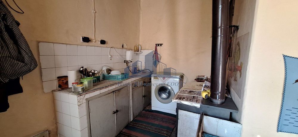 Продава се Къща в с. Хан Крум, Област Шумен - 100 кв.м за 383 €/кв.м - Снимка #4