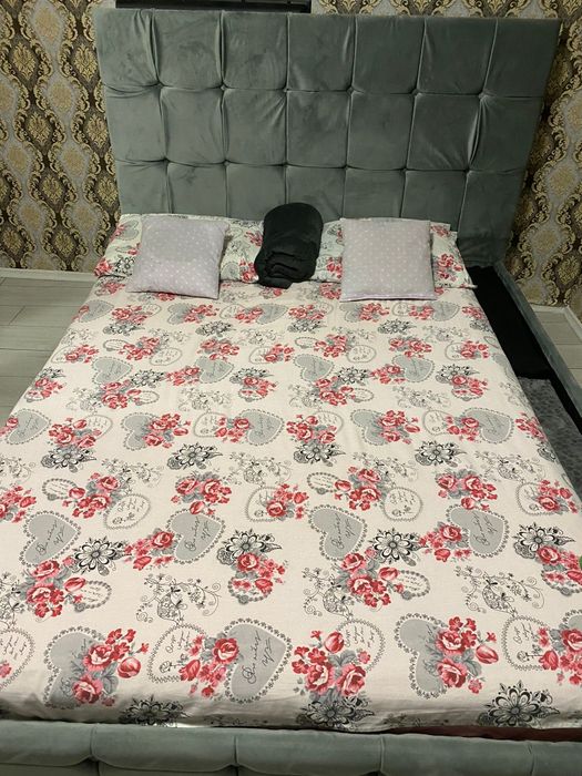 Pat tapițat fara saltea inclusa