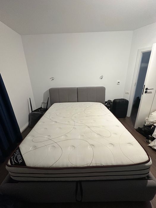 De vânzare pat cu saltea
