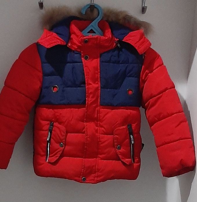 Куртка  детская  в отличном  состоянии
