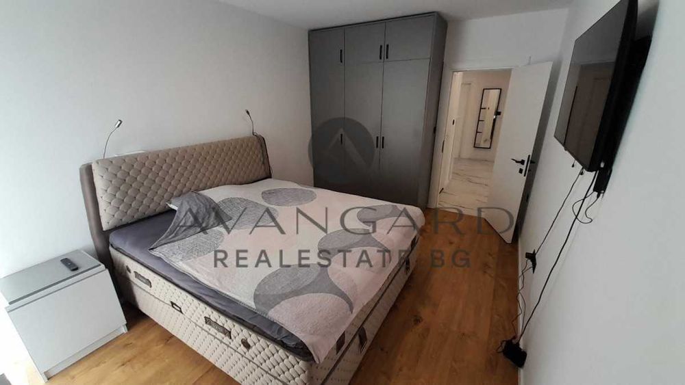 Продава се Четиристаен апартамент в Пловдив, Център - 131 кв.м за 2214 €/кв.м - Снимка #5