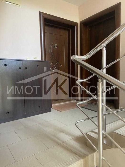 Дава се под наем Двустаен апартамент в Велико Търново, Център - 78 кв.м за 331.5 € - Снимка #9