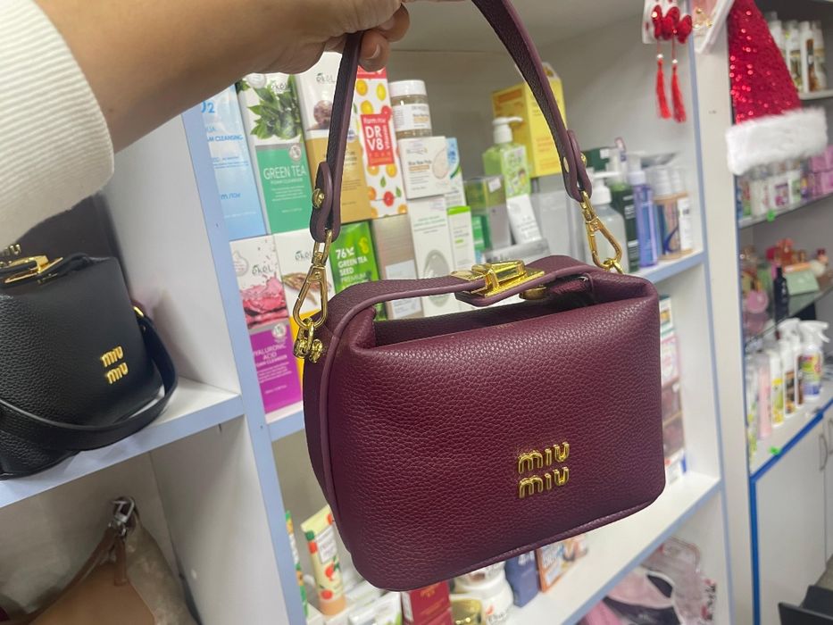 Миниатюрные сумочки MIU MIU