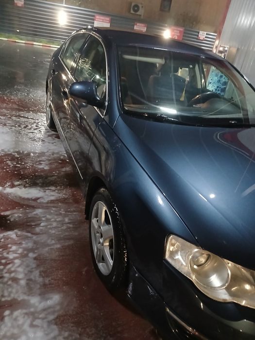 Vând Volkswagen passat b 6