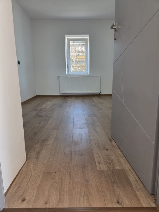 Vand casă 3 camere zona Episcopia
