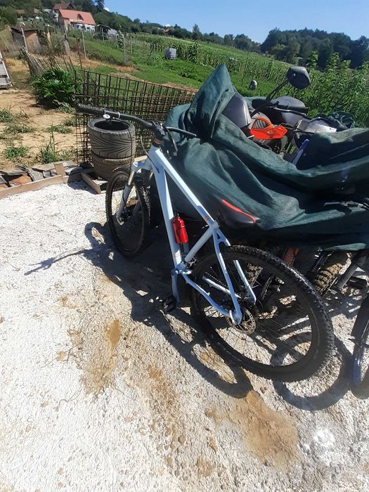 Bicicleta trek in stare perfectă