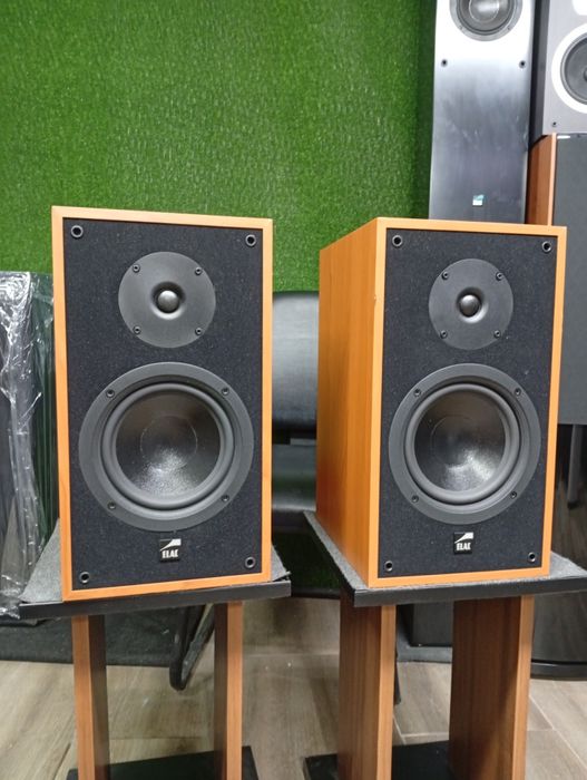 Тонколони ELAC ELT-7