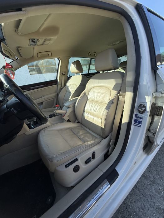 Skoda Superb 2 2011