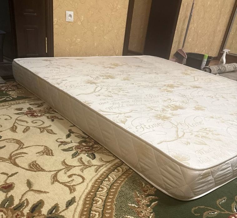 Ikki kishilik karavat uchun matras