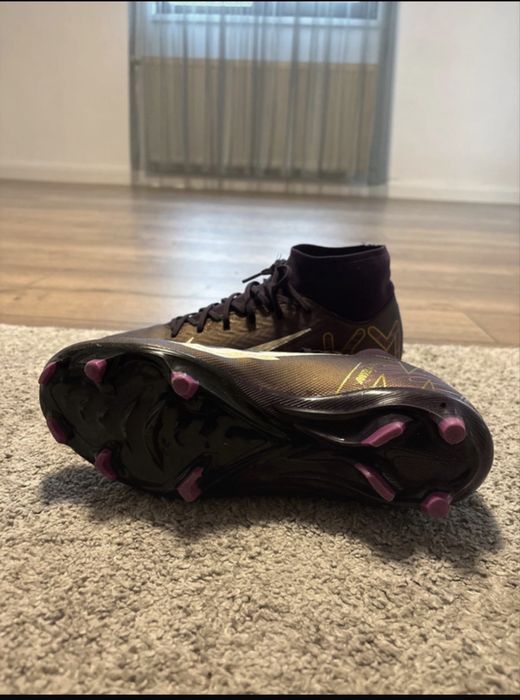 Ghete fotbal Nike Mercurial