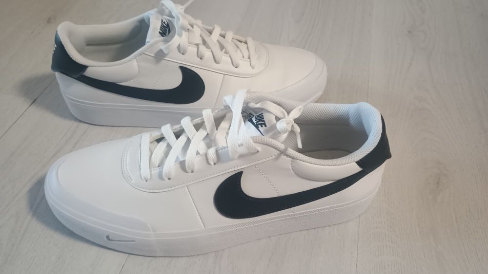 Бели мъжки  кецове Nike 45н