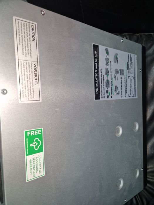 Vând UPS APC Smart-UPS 750VA LCD RM 2U 230V SMT750RMI2U