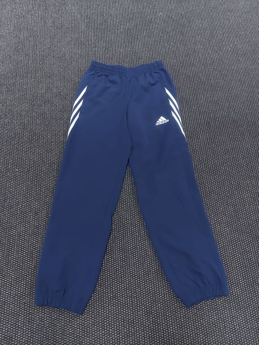 Adidas комплект анцуг S размер НОВО