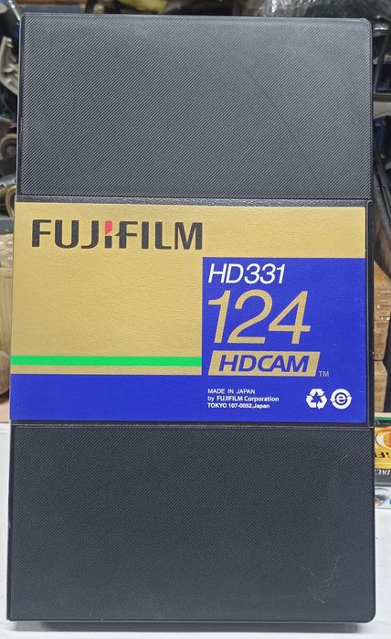 Видеокассеты для видеомагнитофона и видеокамер